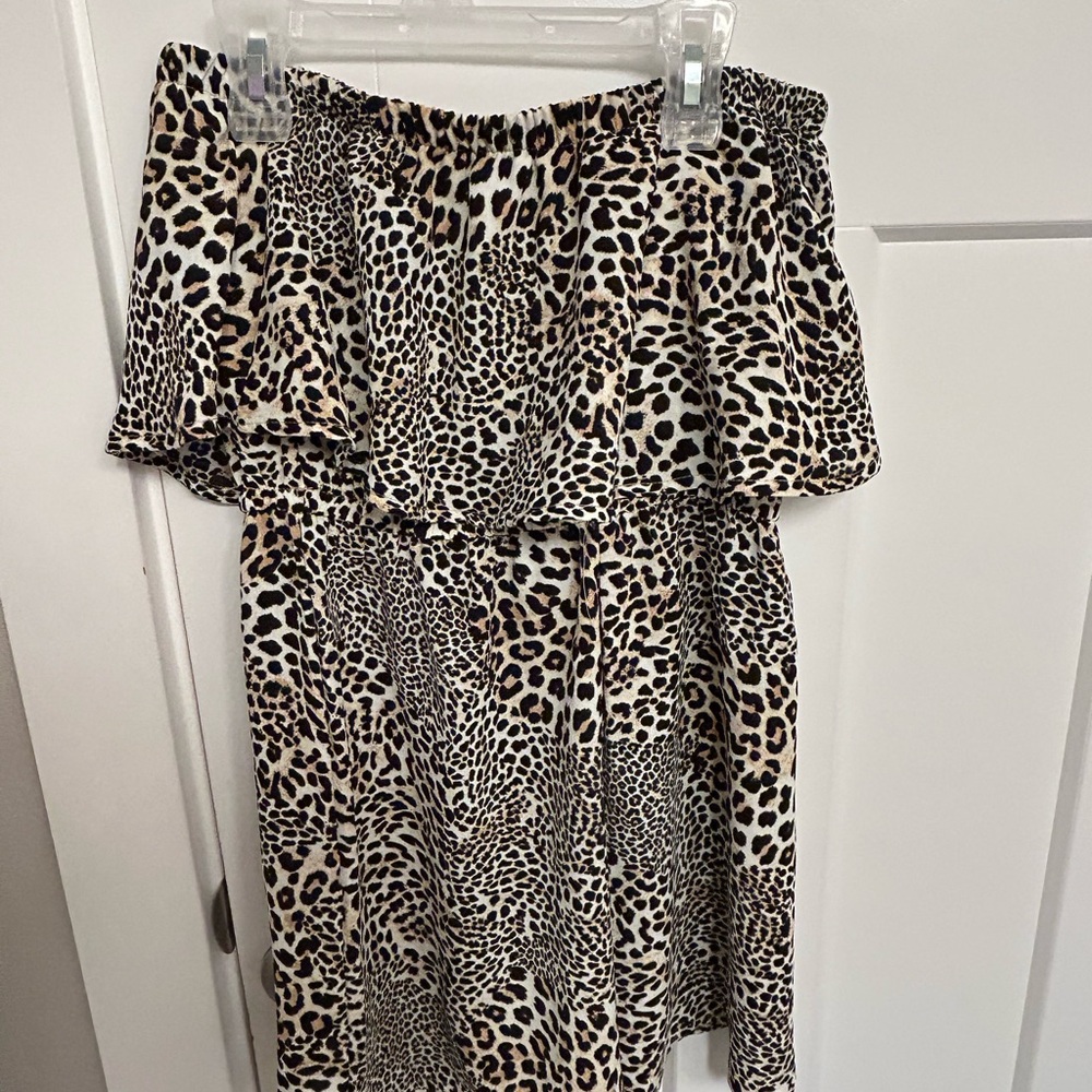 Forever 21 Black and White Animal Print Dress